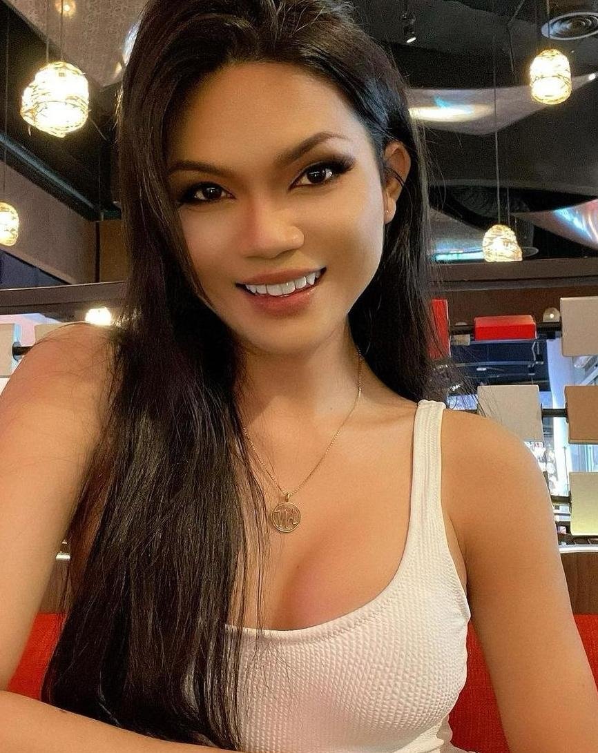 ColorfulPoppins from Devon,United Kingdom