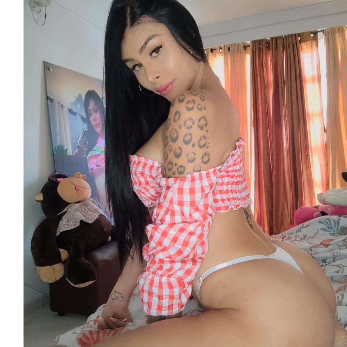 NeonGlimpse from Liverpool,United Kingdom